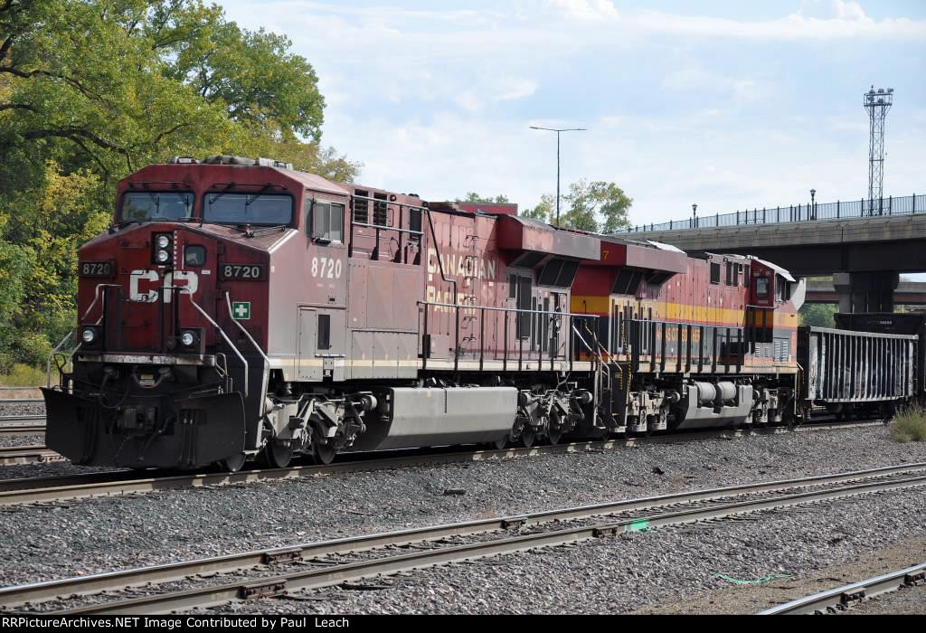 Westbound manifest waits for signal